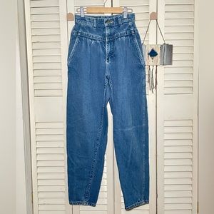 Vintage 80’s Lee blue jeans, high waisted, pleated, tapered leg, 24” waist